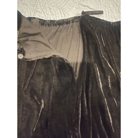 J Jill black velvet skirt with crochet trim - Picture 5 of 6